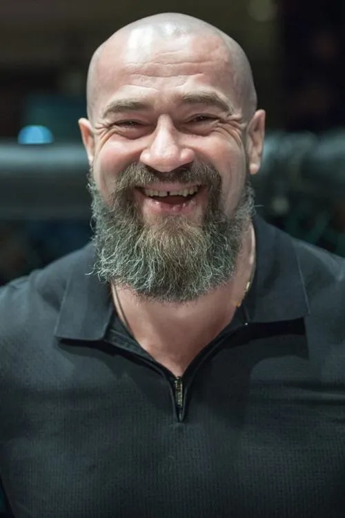 ????? ???????? ha trabajado con Sergei Badyuk en 1 ocasiones