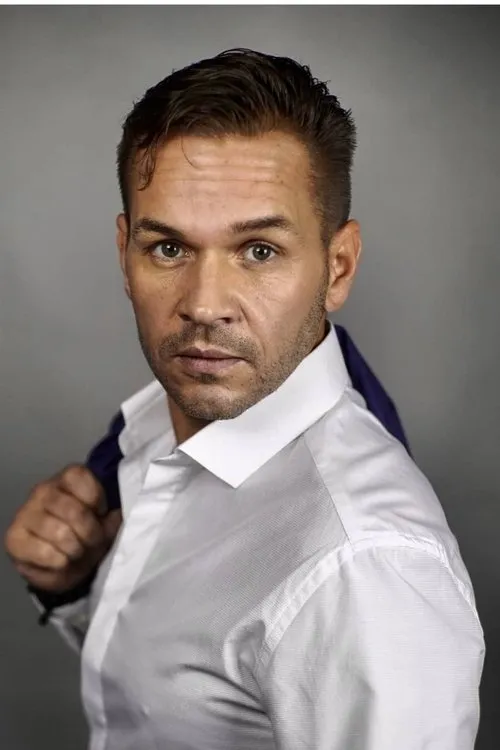 ?????? ?????? ha trabajado con Сергей Гарусов en 1 ocasiones