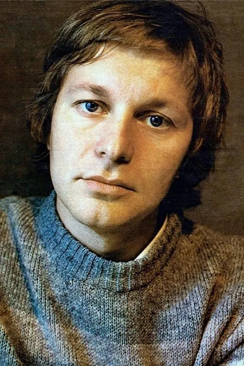 Сергей Колтаков interpretando a 