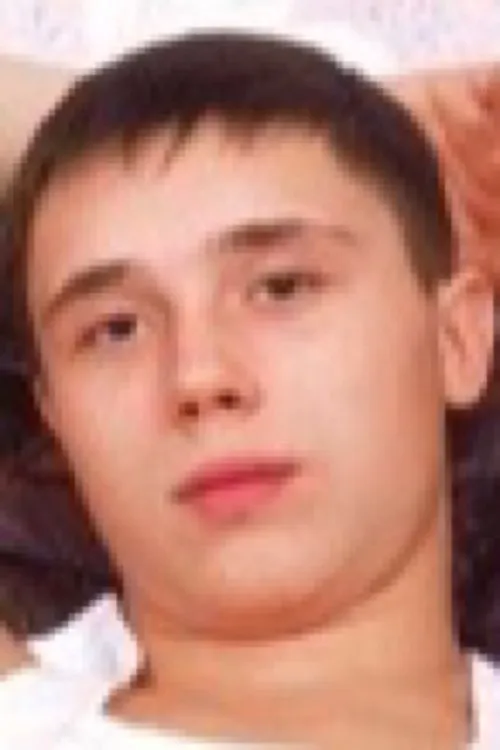 Sergey P. interpretando a 