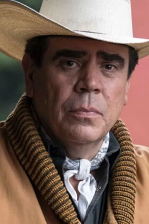 Sergio Reynoso interpretando a