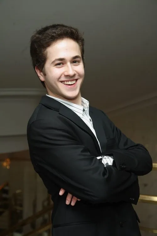 Sergiusz Zymelka interpretando a Vlado Petric