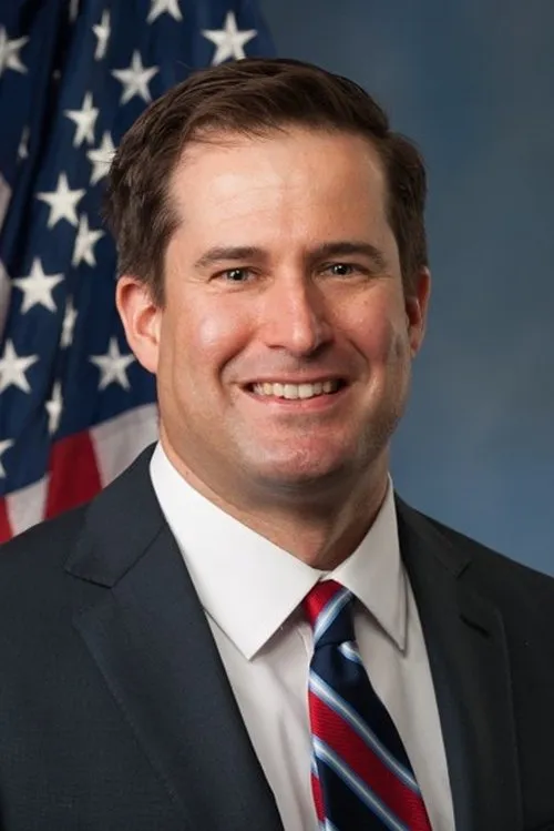 Seth Moulton interpretando a Self