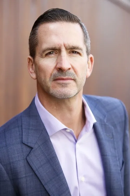 Jamie H. Jung ha trabajado con Shad Adair en 2 ocasiones