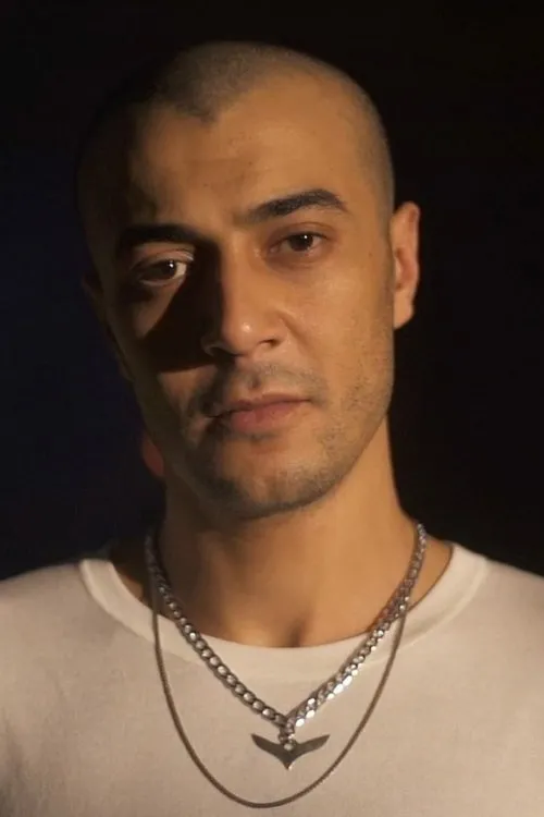 Ahmed Safwat ha trabajado con Shahien en 1 ocasiones