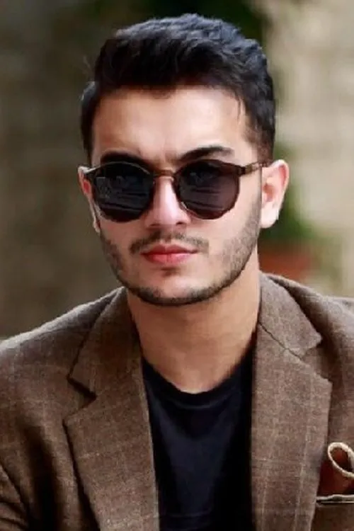 Shahveer Jaffery — personaje: Jehangir