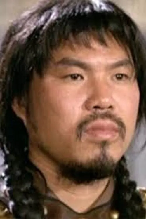 Shan Mao interpretando a Aufpasser im Bordell