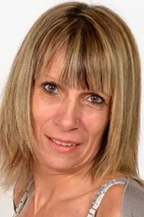 Shanael interpretando a 