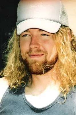 Brett Thornquest ha trabajado con Shane Abbess en 1 ocasiones