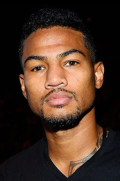 Shane Mosley Jr interpretando a Self