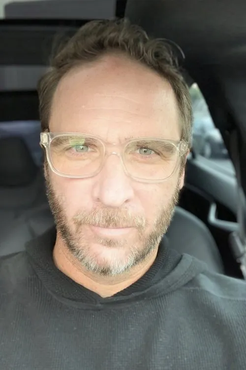 Betty Garde ha trabajado con Shane Nickerson en 1 ocasiones