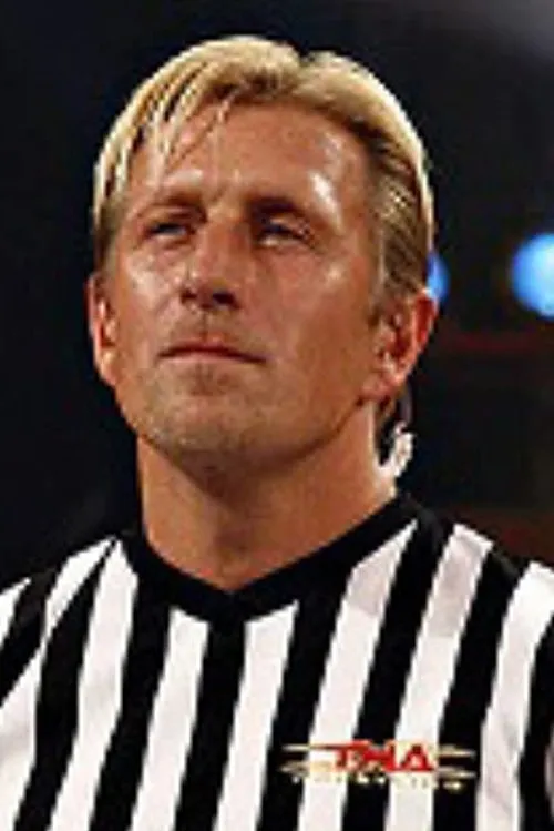 Shane Sewell interpretando a Himself