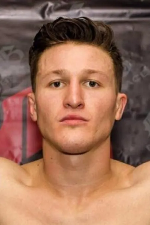 Zubaira Tukhugov ha trabajado con Shane Young en 2 ocasiones