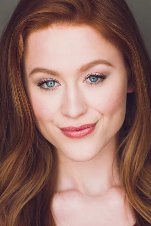 Shannon Mary Keegan interpretando a Jennifer