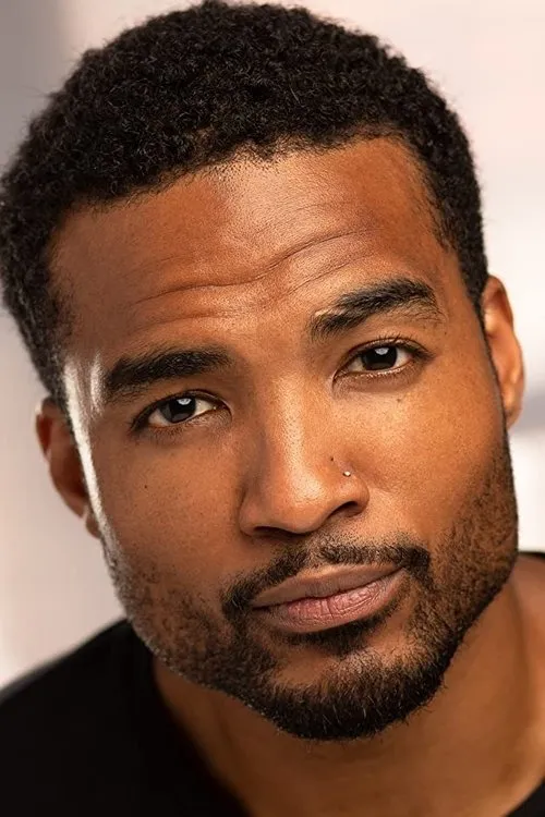 Shannon Wallace interpretando a Jim