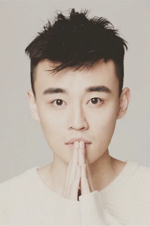 Shao Weitong — personaje: Zhang Chen Guang