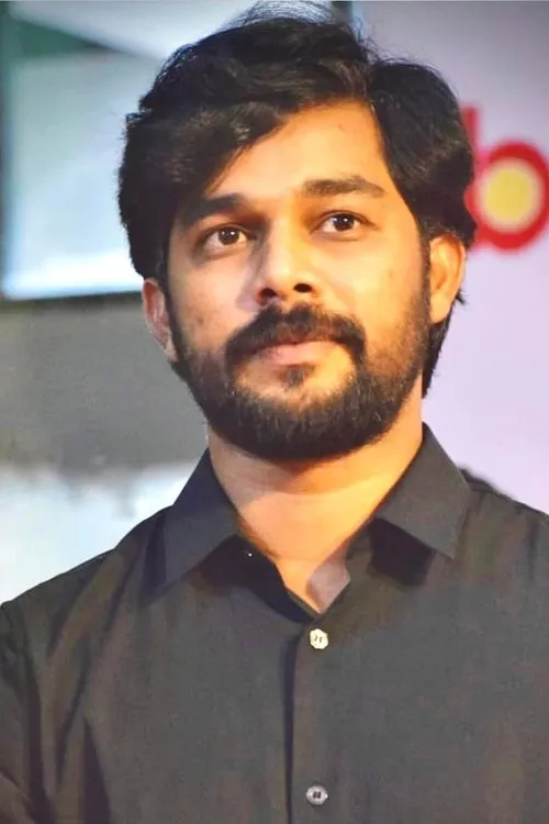 Sharafudheen interpretando a S.I Rajkumar (Malayalam Version)