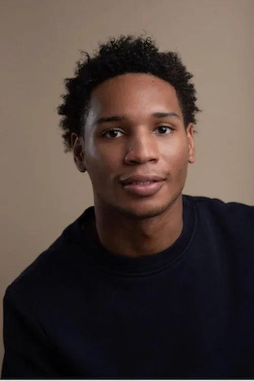 Sharif Byer interpretando a Justin