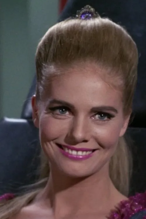 Sharon Acker — personaje: Agnes Carter