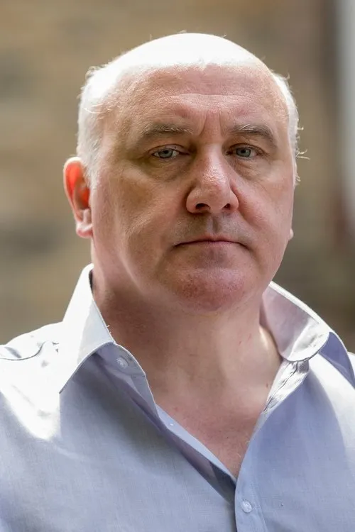 Shaun Greenhalgh — personaje: Himself - Presenter