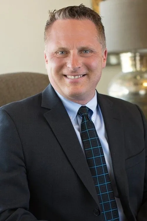 Shawn Brummund — personaje: Speaker