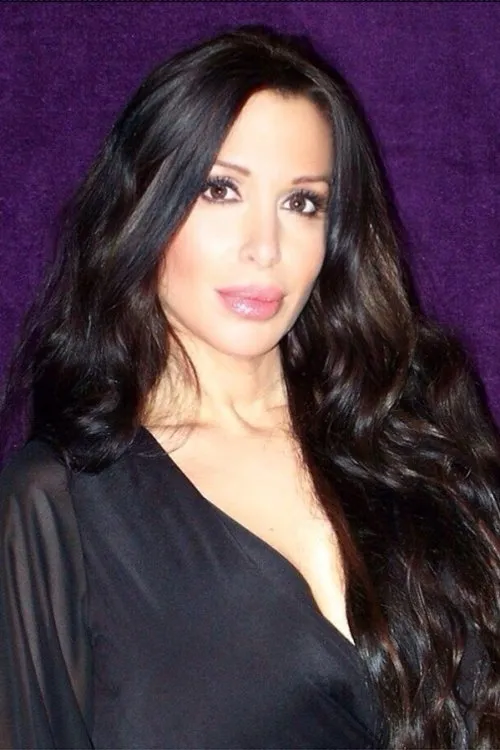 Shayna Ryan interpretando a June