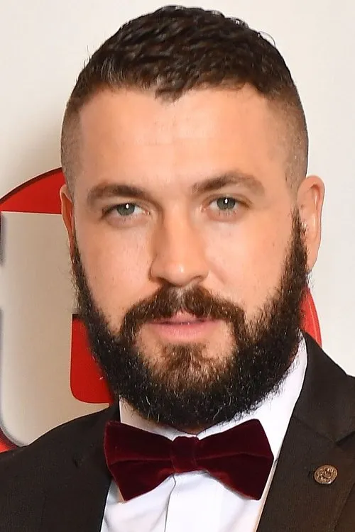 Spencer Collings ha trabajado con Shayne Ward en 2 ocasiones