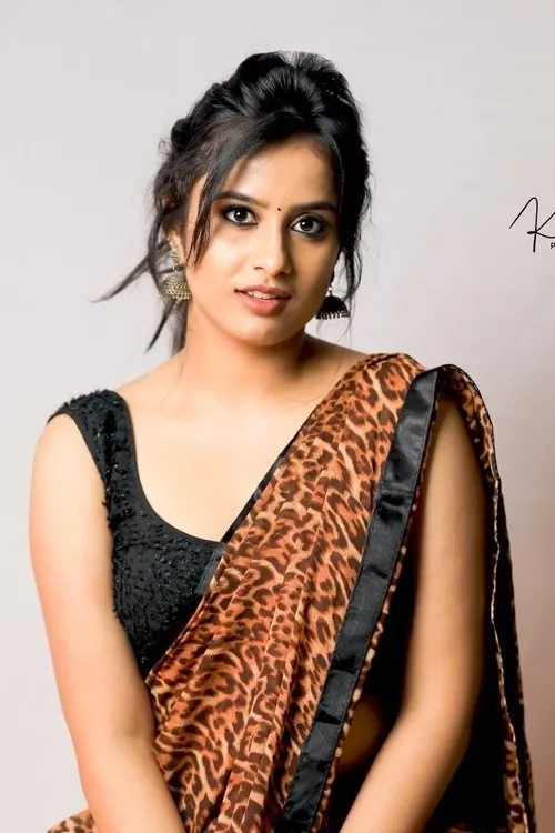 Sheetal Guathaman — personaje: Sathi