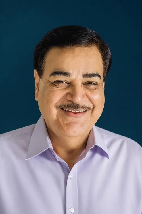 Shehryar Zaidi — personaje: Rumi's father