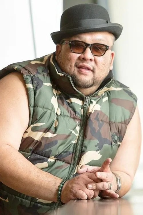 Sheikh Haikel interpretando a Johari Salleh