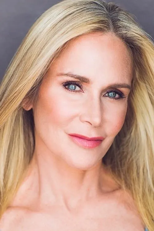 Sheila Ball interpretando a Aunt Catherine