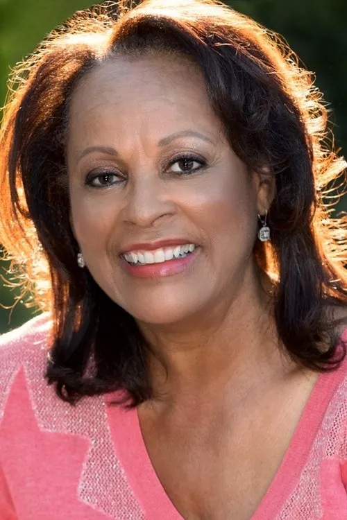 Sheila Wills interpretando a Ruth Roper