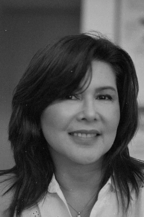 Sheila Ysrael interpretando a Mina