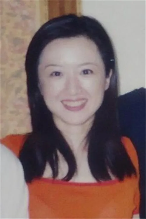 Shen Rong en su biografía y filmografía