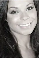 Sarah Blackburn ha trabajado con Sherena Flash en 1 ocasiones