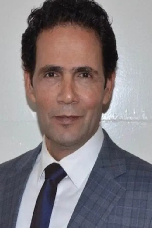 ???? ??? ???? ha trabajado con Sherif Helmy en 1 ocasiones