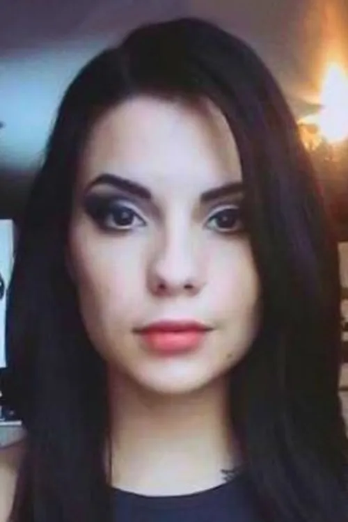 Sherly Quinn interpretando a 