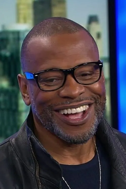 Sherman Augustus interpretando a Officer Green