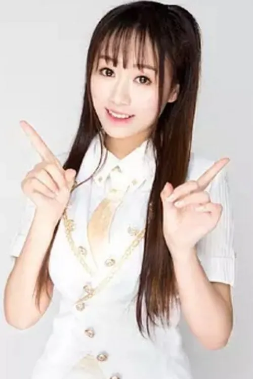 shi si en su biografía y filmografía