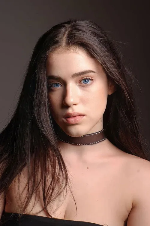 Shira Alterman interpretando a wolf