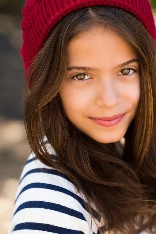 Shira Barnett interpretando a Kirby