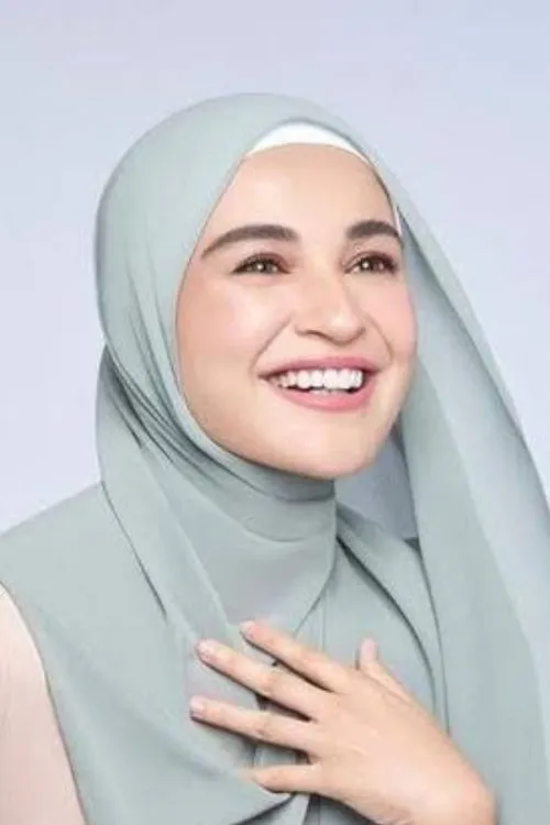 Fahrani ha trabajado con Shireen Sungkar en 1 ocasiones