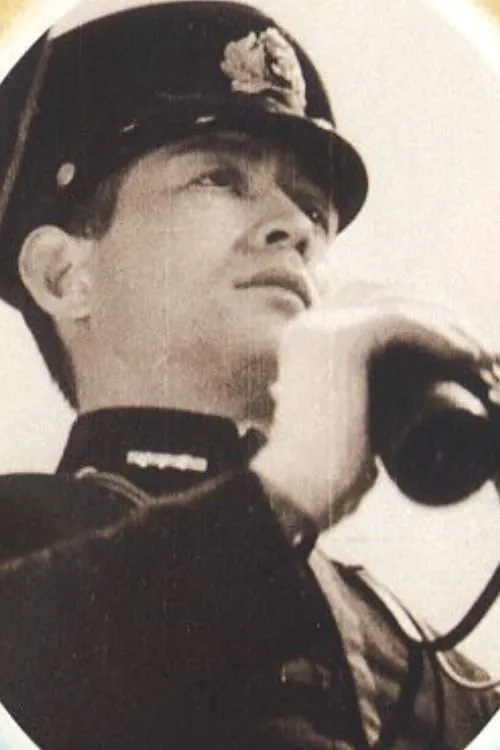 Shirô Izome interpretando a