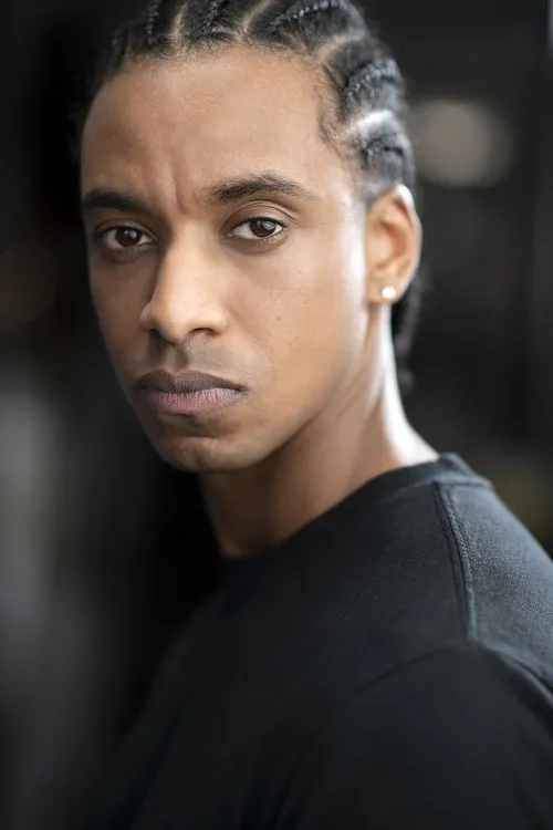 Shishy Gebru interpretando a Paramedic #2