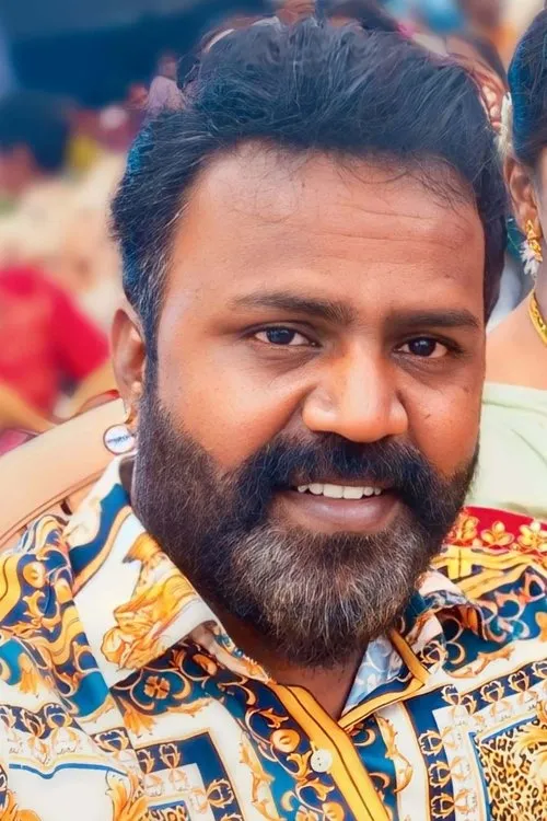 Shivakumar Raju interpretando a Mastan Bhai