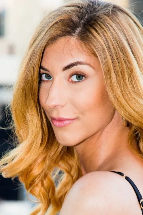 Helena Valentine ha trabajado con Shona River en 3 ocasiones