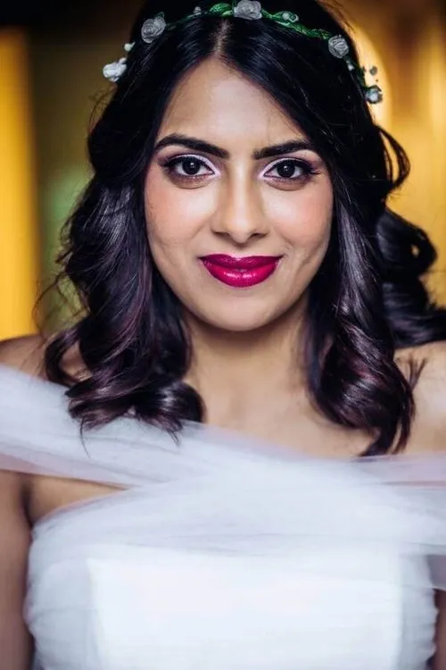 Shonita Joshi — personaje: Mandeep