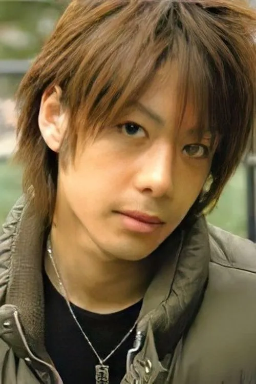 Shunji Igarashi interpretando a Mirai Hibino / Ultraman Mebius