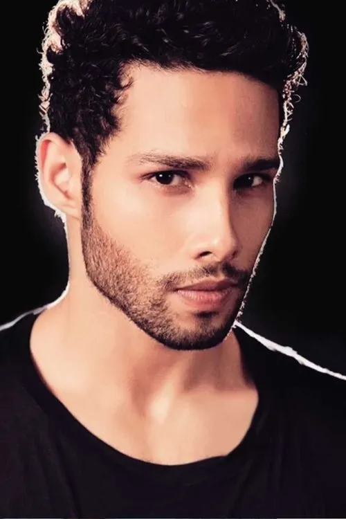 Siddhant Chaturvedi — personaje: Prashant Kanaujia