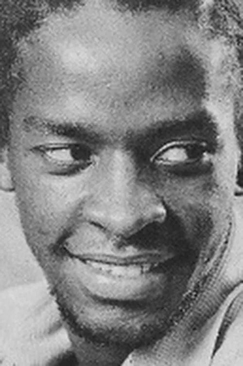 Sidney Marques interpretando a Curió